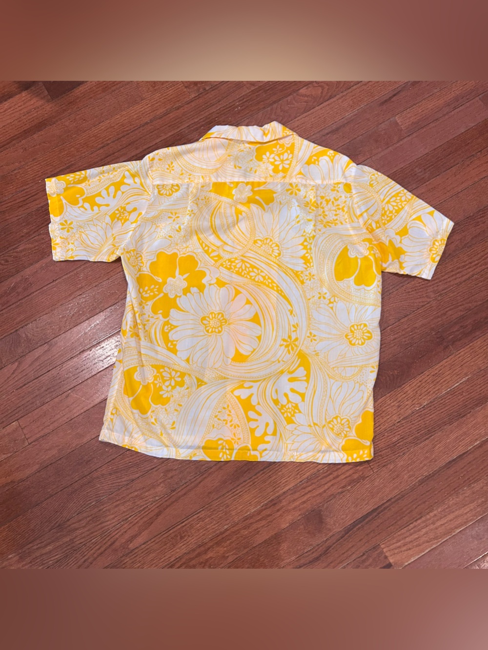 Vintage Made in Hawaii Floral Button Up Hawaiian Shirt - Picture 5 of 6
